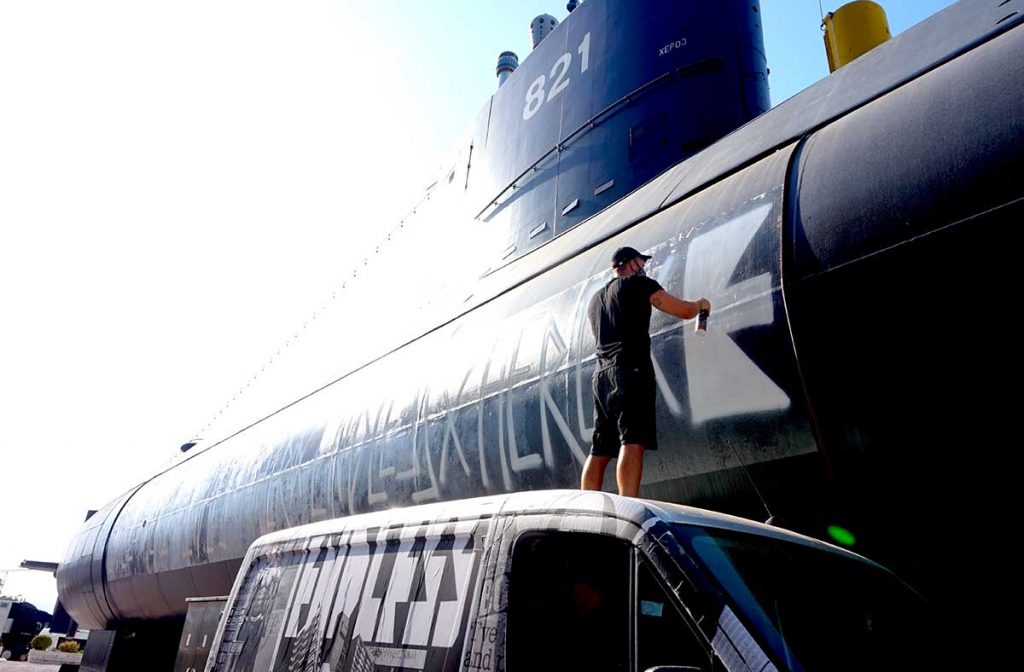 Endless Paints Submarine