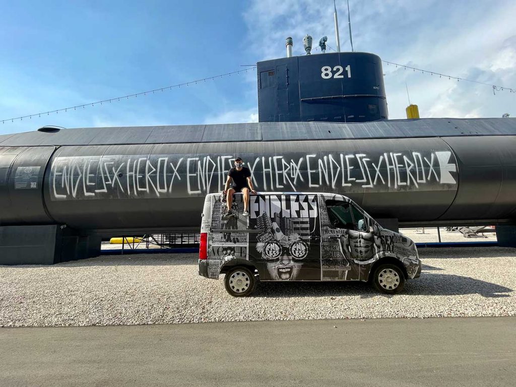 Endless Paints Submarine